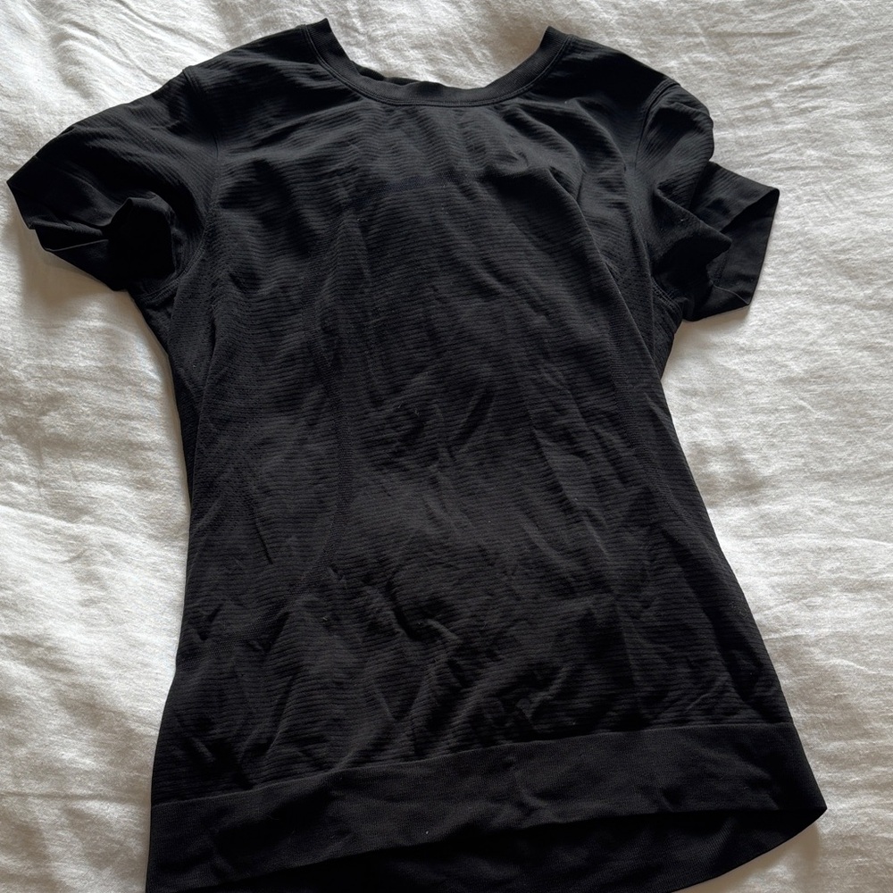 Lululemon swiftly top size 4